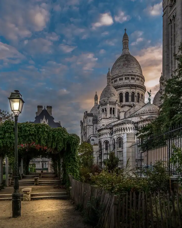 Montmartre Holiday In Paris France